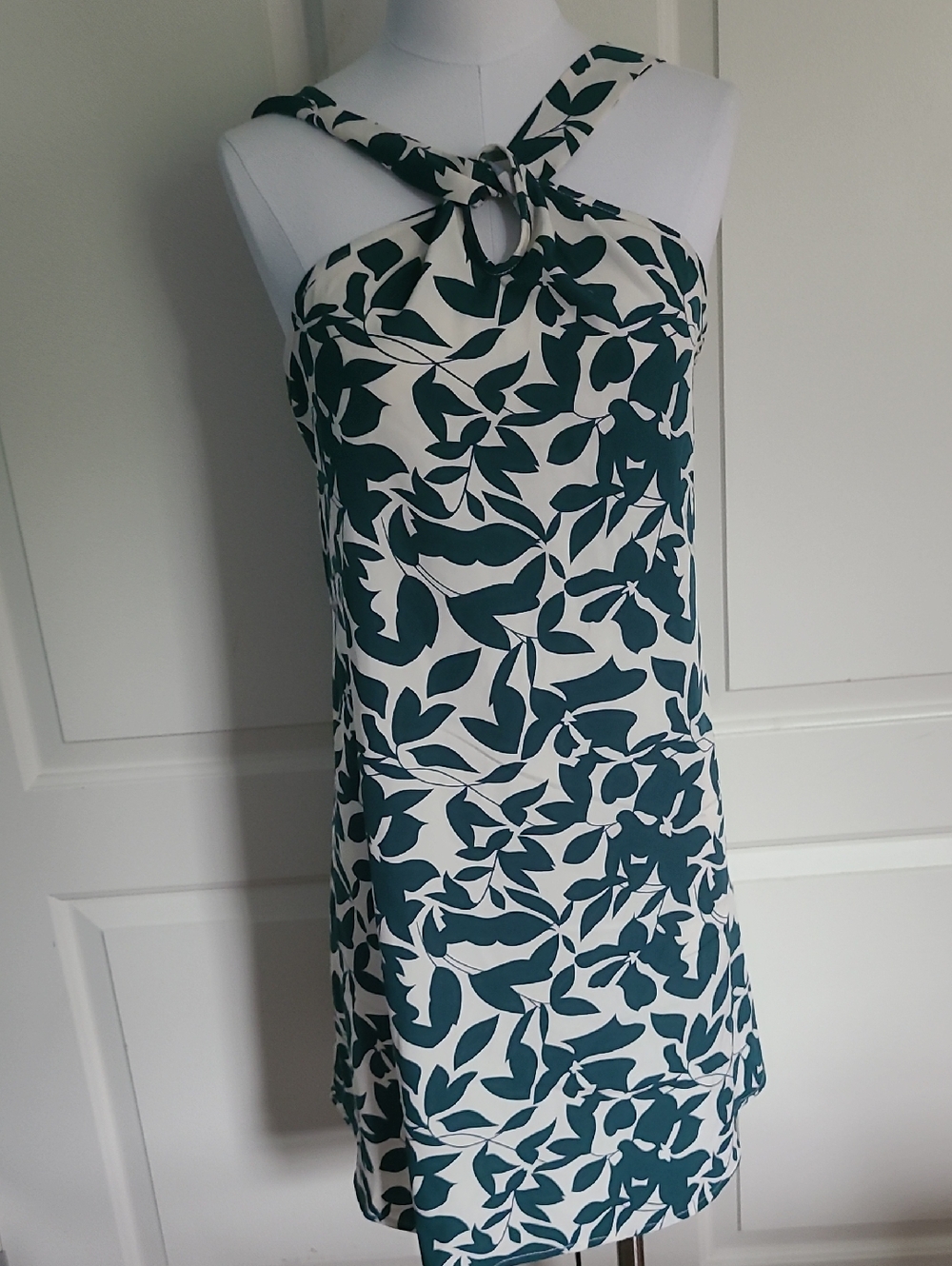 NWOT Cross Halter Shift Dress With Green Leaf Pattern